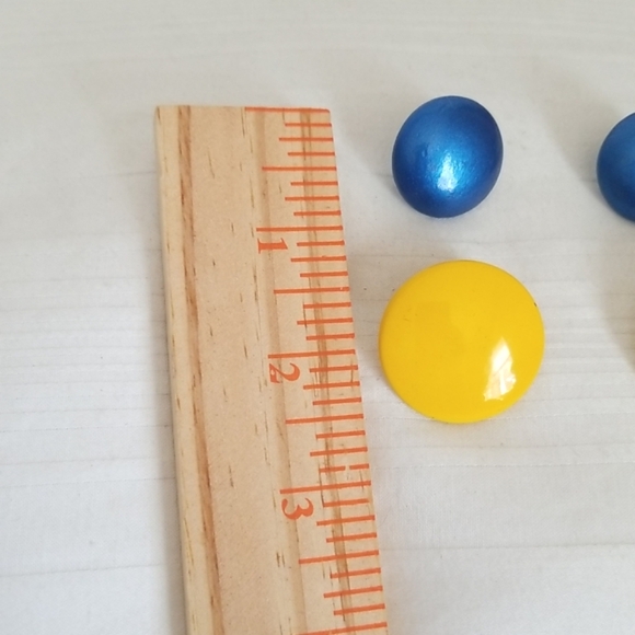 Vintage Yellow Blue Button Earrings - Picture 3 of 3